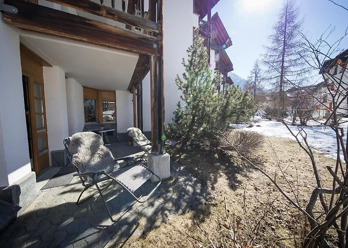 Central Flat For 3 Persons At Hotel Schweizerhof-Lenzerheide