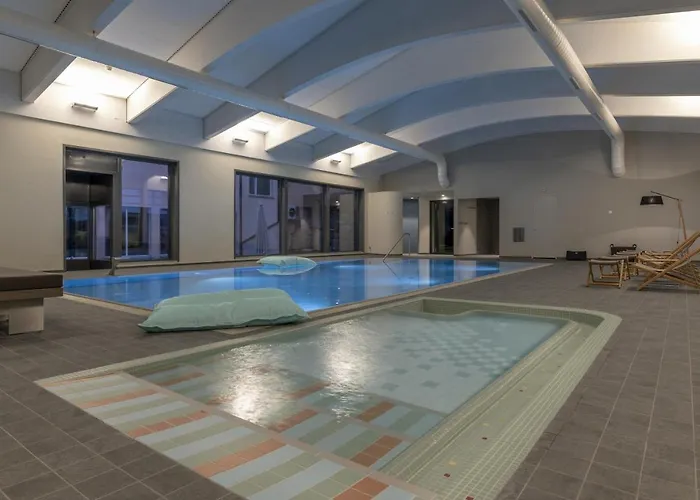 Central Flat For 3 Persons At Hotel Schweizerhof-Lenzerheide
